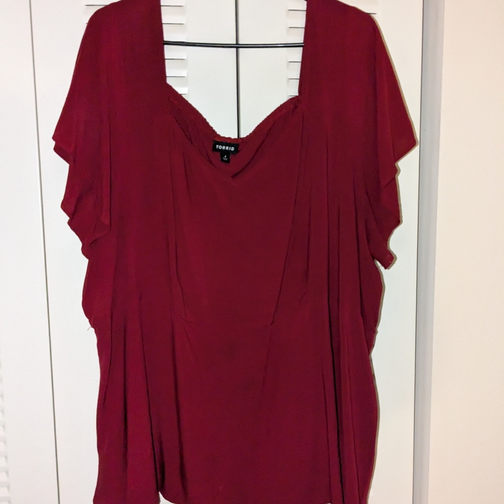 Torrid Red Top